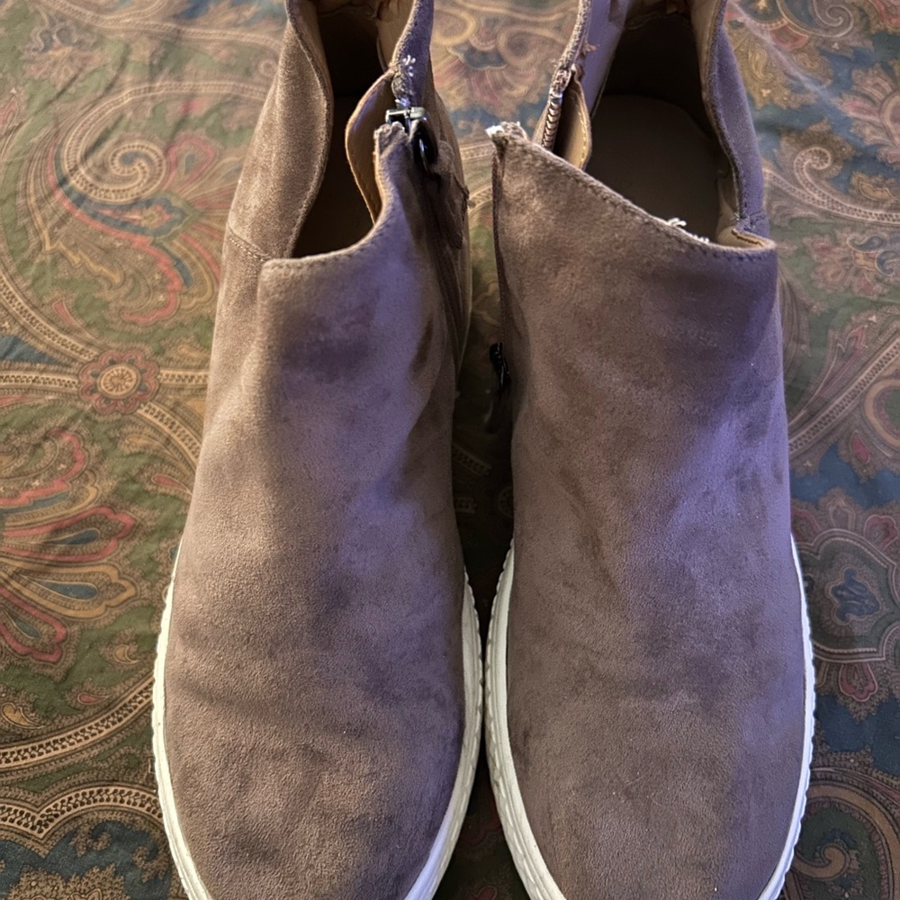 AEROSOLES Women's Suede Ankle Boots - Taupe Sz 7